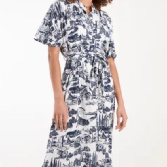 QED London Dresses & Skirts - QED London Navy and Cream Patterned Blouse